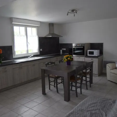 Chez Claude Et Aline *